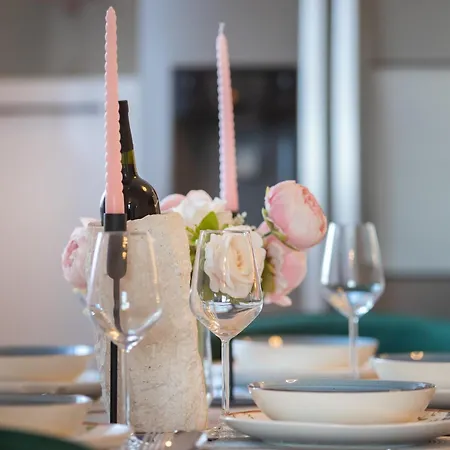 Apartman Azuris - Modern Sea View Apartment, Steps From The Center And Sutivan