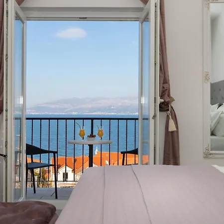 Apartman Azuris - Modern Sea View Apartment, Steps From The Center And Sutivan