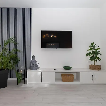 Azuris - Modern Sea View Apartment, Steps From The Center And *