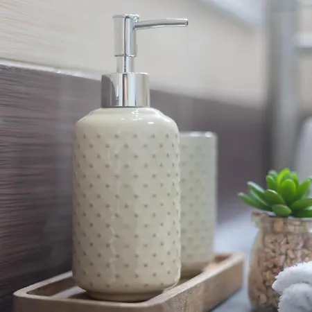 Azuris - Modern Sea View Apartment, Steps From The Center And * Sutivan