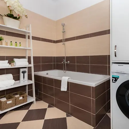 Azuris - Modern Sea View Apartment, Steps From The Center And *