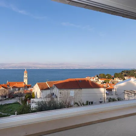 Azuris - Modern Sea View Apartment, Steps From The Center And * Sutivan